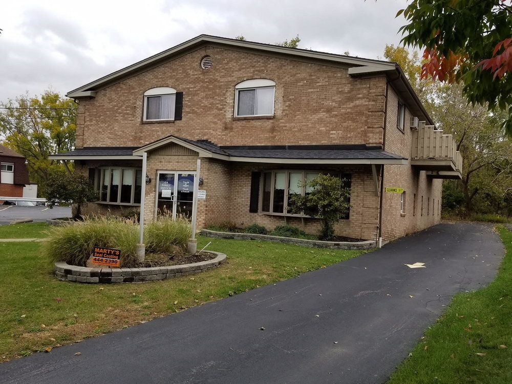 1293 Union Rd, West Seneca, NY 14224